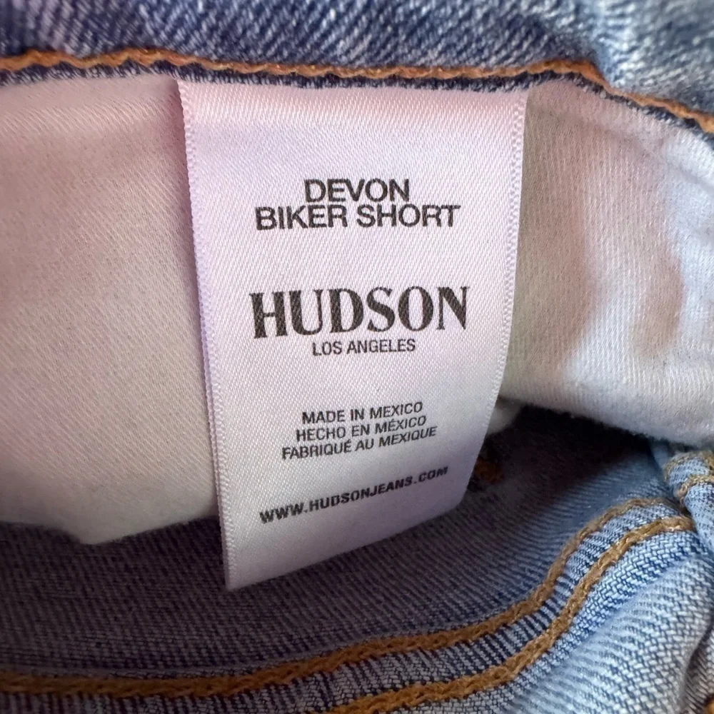 Hudson Jeans Devon High-Rise Distressed Biker Shorts in‎ Lift Me Up Size 24 New
